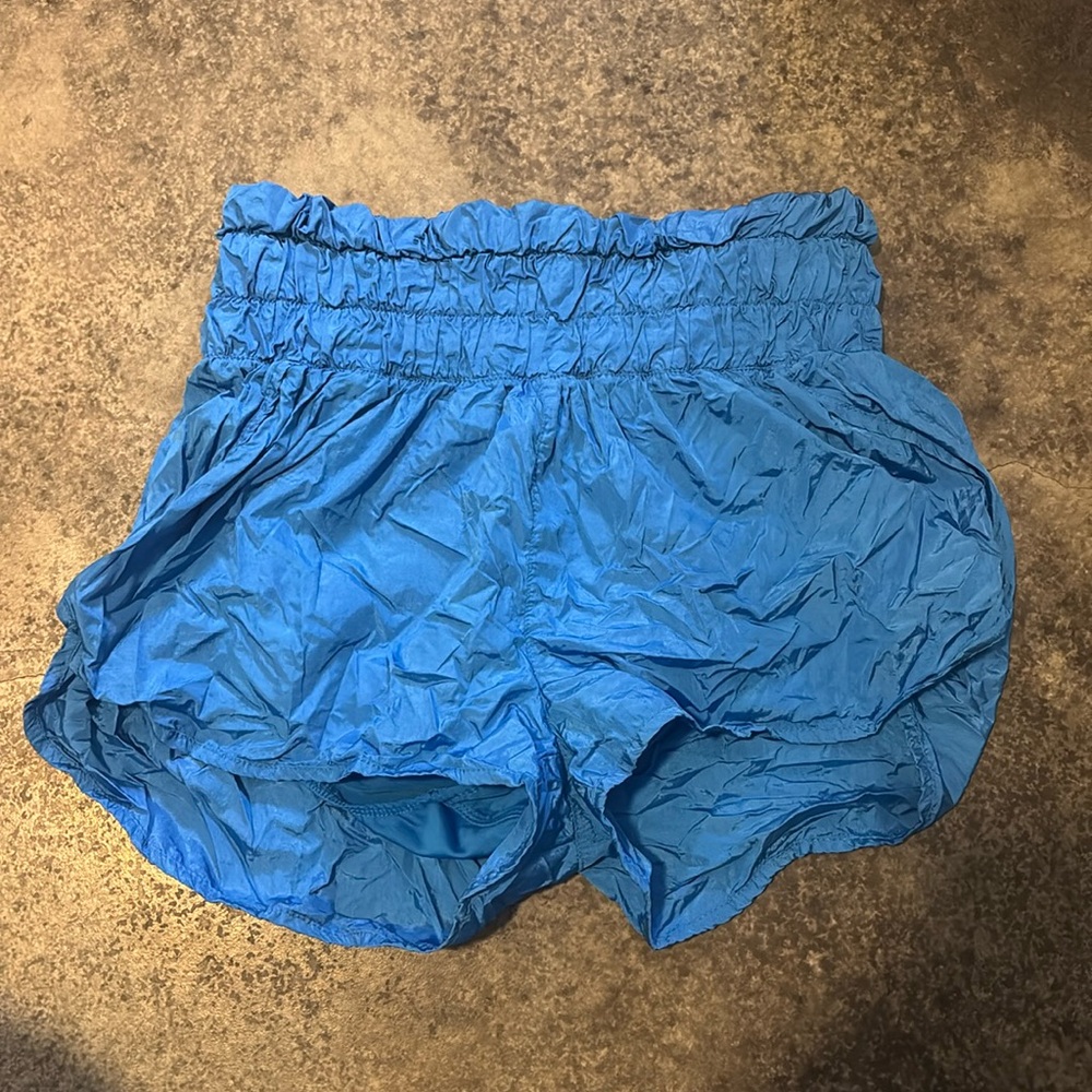 Love tree ruffle shorts